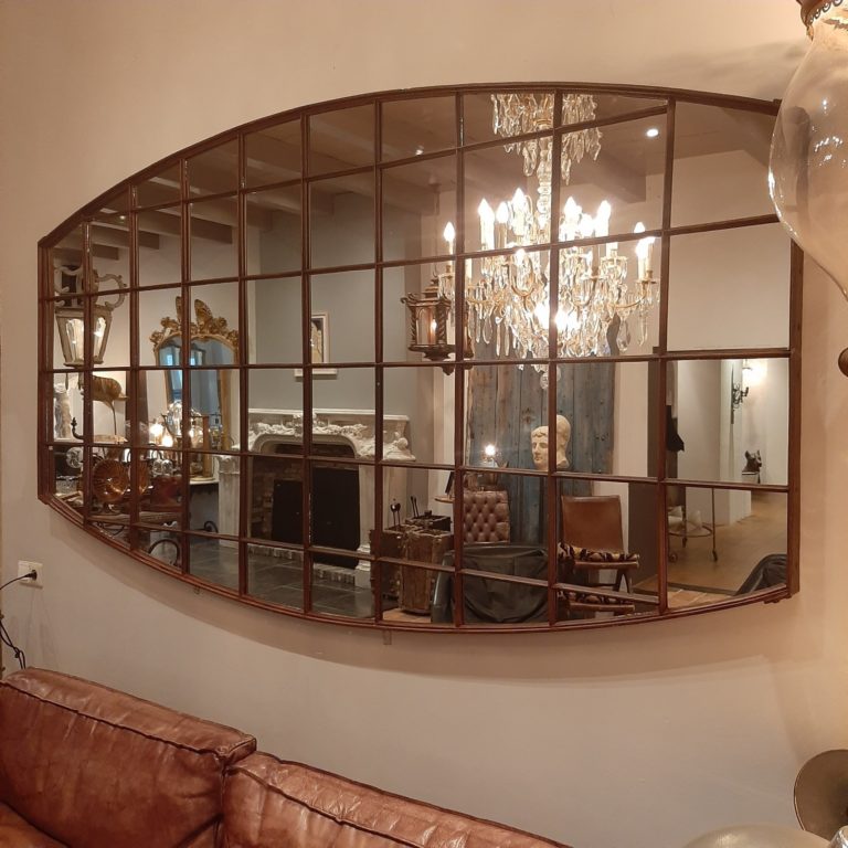 Großer Spiegel aus antikem Spiegelglas in schwarzem Stahlrahmen - Piet  Jonker